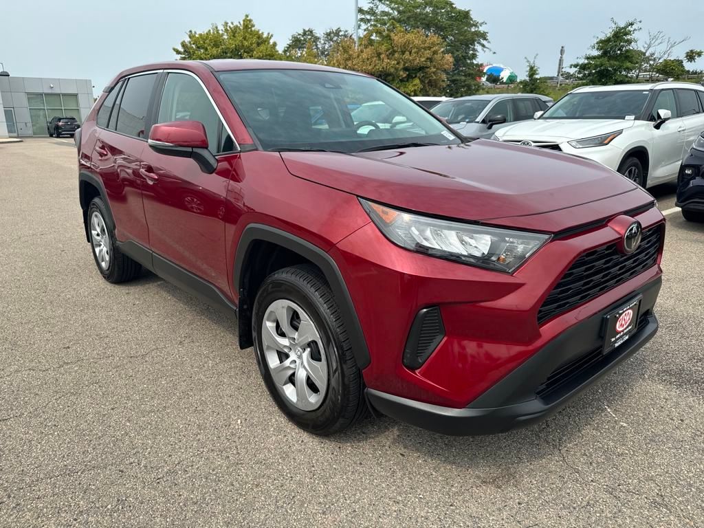 2022 Toyota RAV4 LE photo 13