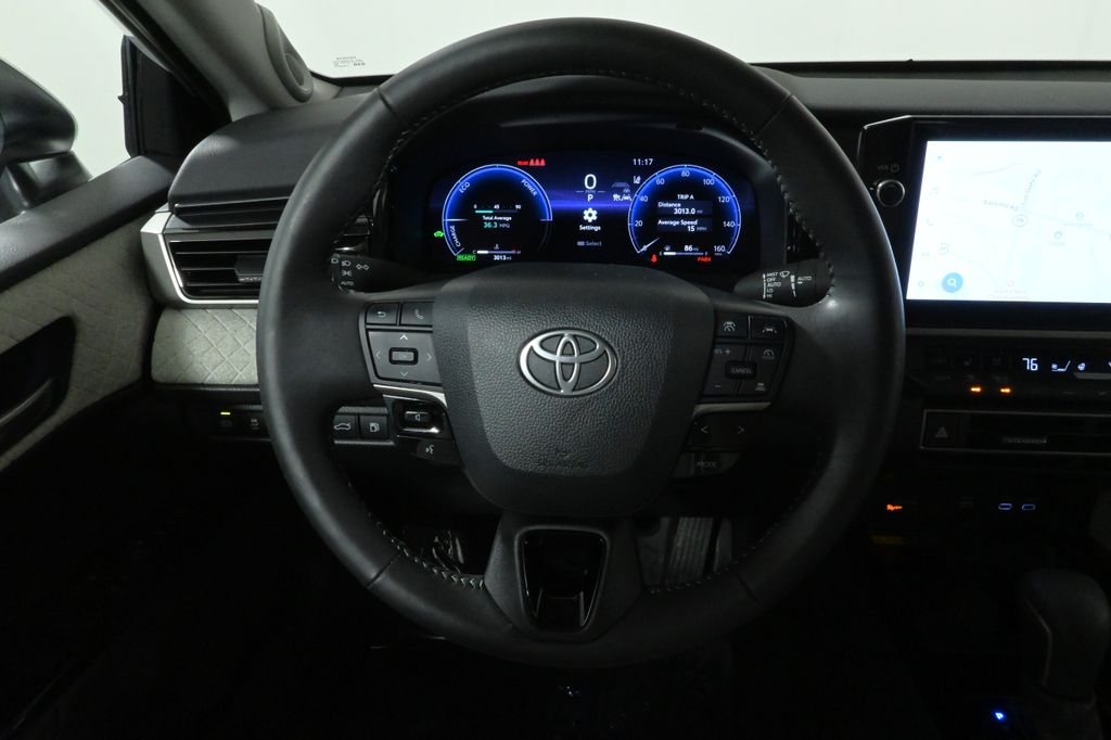 2025 Toyota Camry XLE 19