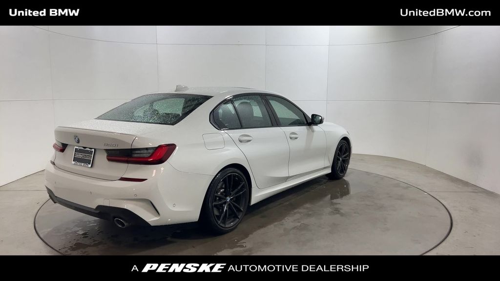 2022 BMW 3 Series 330i 8