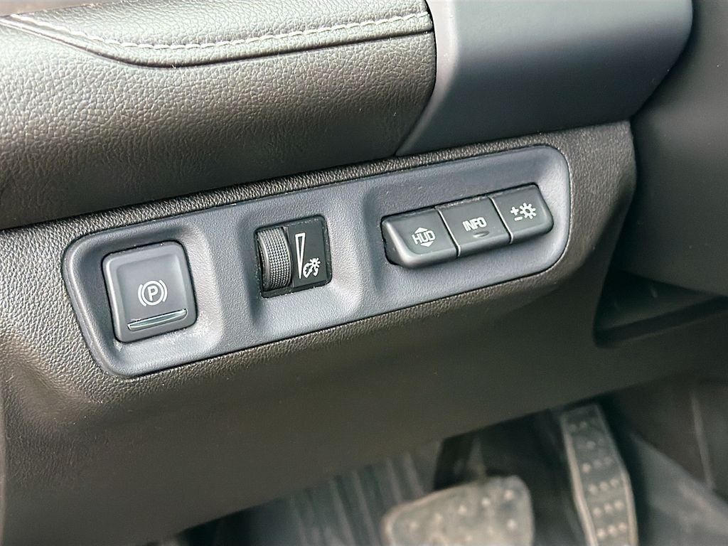 Used 2022 Black GMC Denali image 10