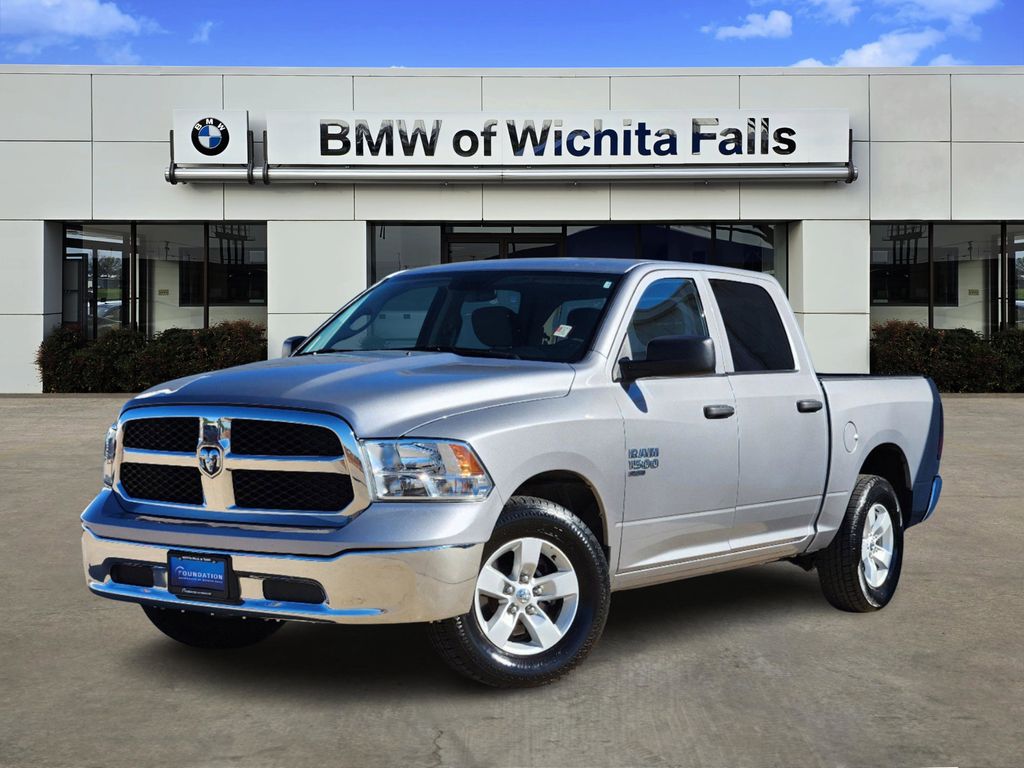 2022 Ram 1500 Classic SLT 1