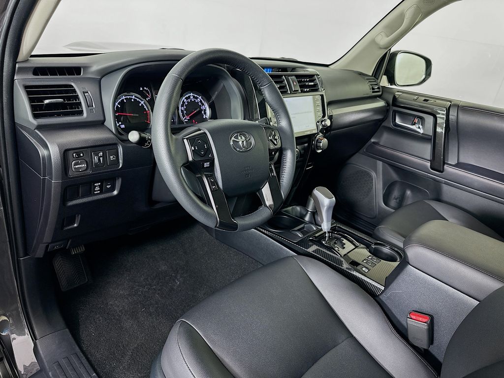 2022 Toyota 4Runner TRD Off Road 9