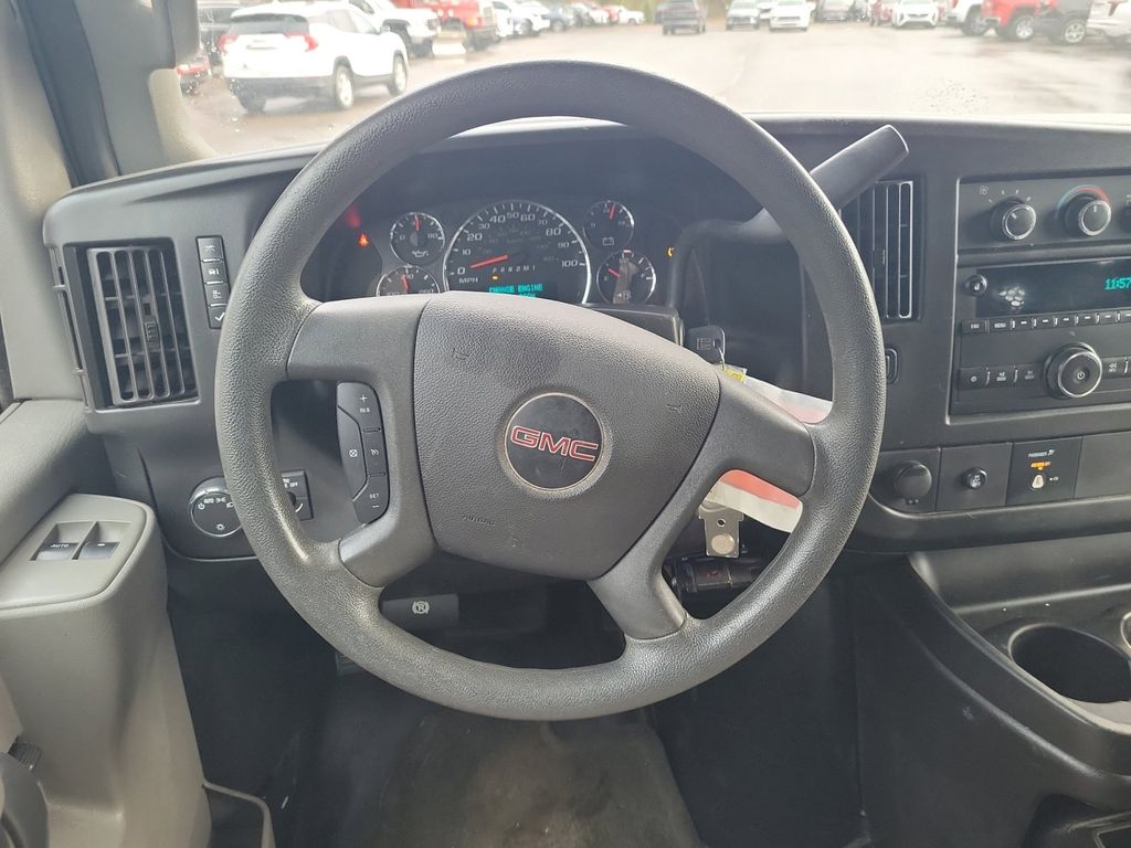 2017 GMC Savana 2500 Work Van 11