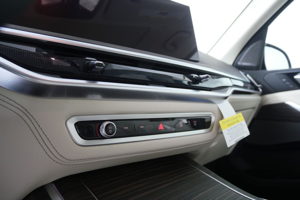 Thumbnail: 2026 BMW X7 - 22