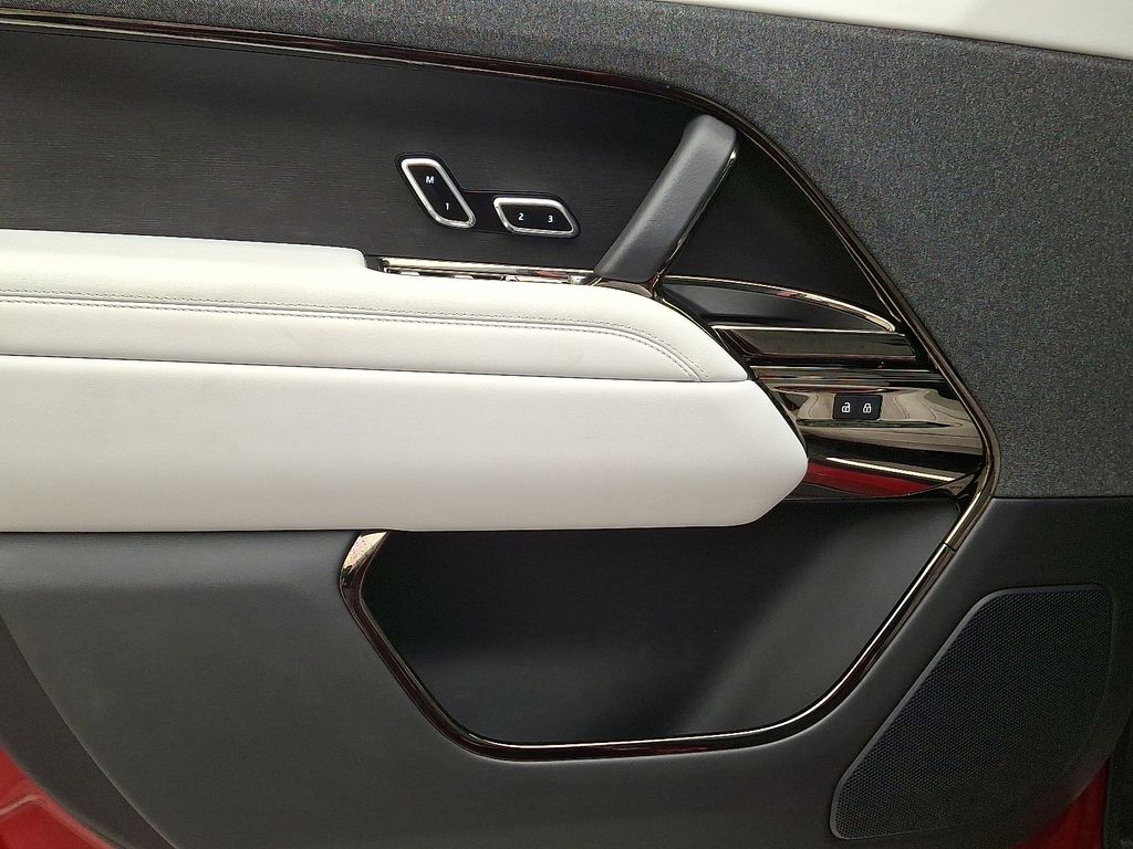 Thumbnail: 2023 Land Rover Range Rover Sport - 13