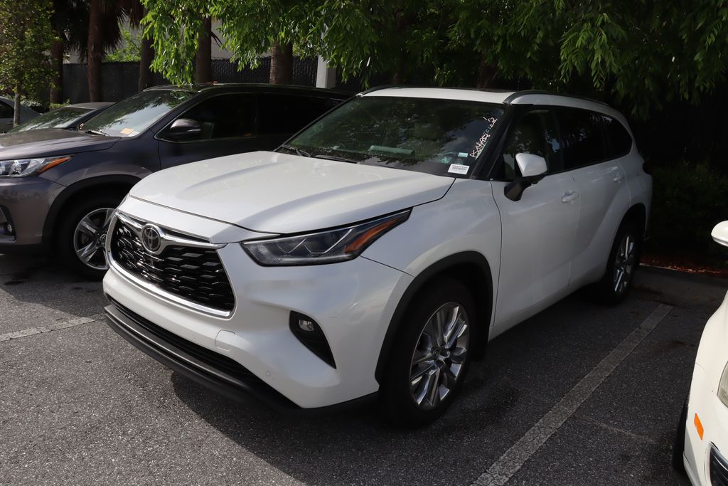 2023 Toyota Highlander L -
                  West Palm Beach, FL