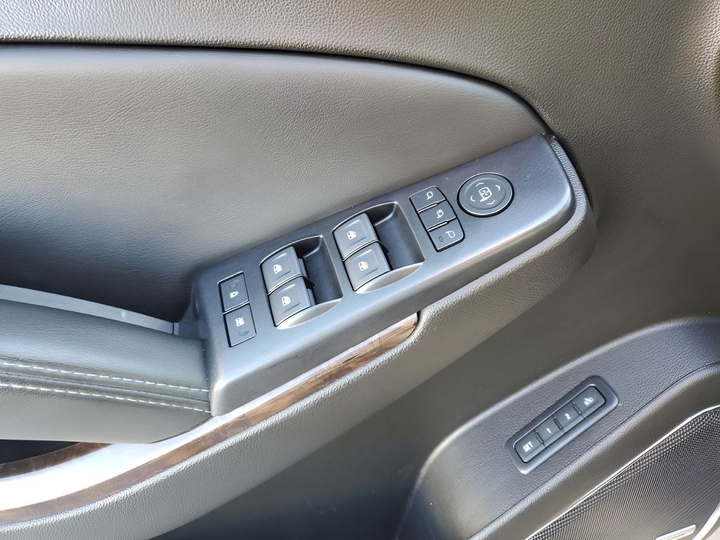 Used Car 2018 Chevrolet Tahoe  Lt For Sale Under $30,000 In Austin, Texas