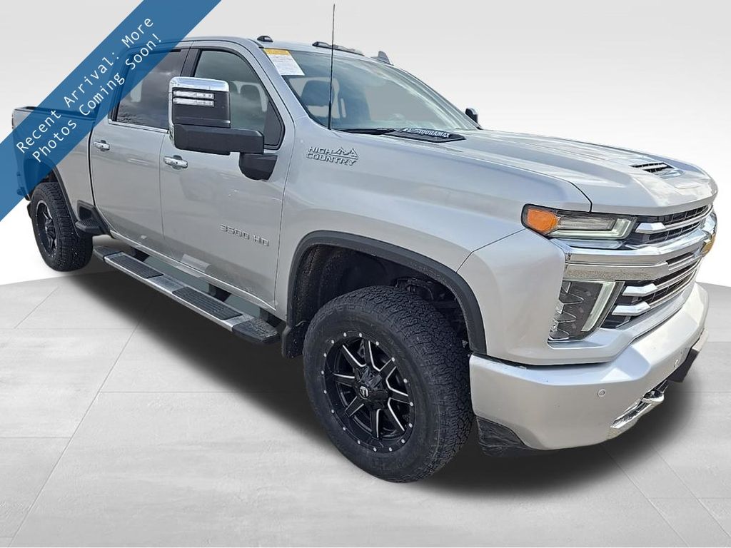 Silver Ice Metallic 2022 Chevrolet Silverado 3500HD High Country Crew Cab 4WD Pickup Truck Four-Wheel Drive Automatic