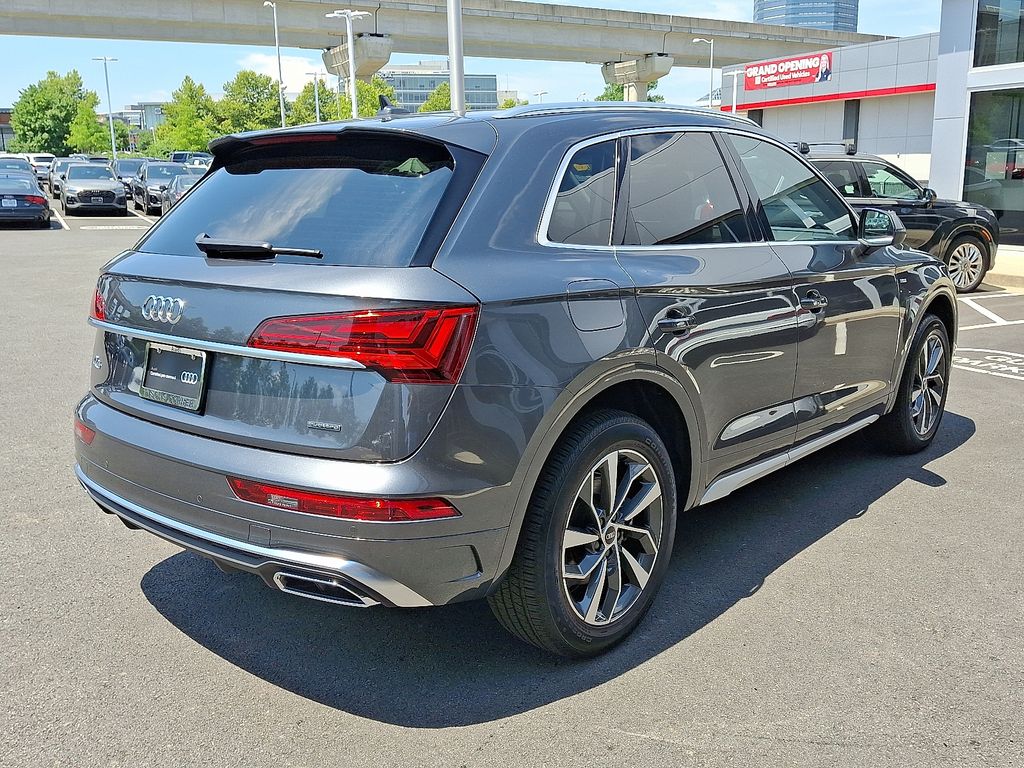 Thumbnail: 2024 Audi Q5 - 4