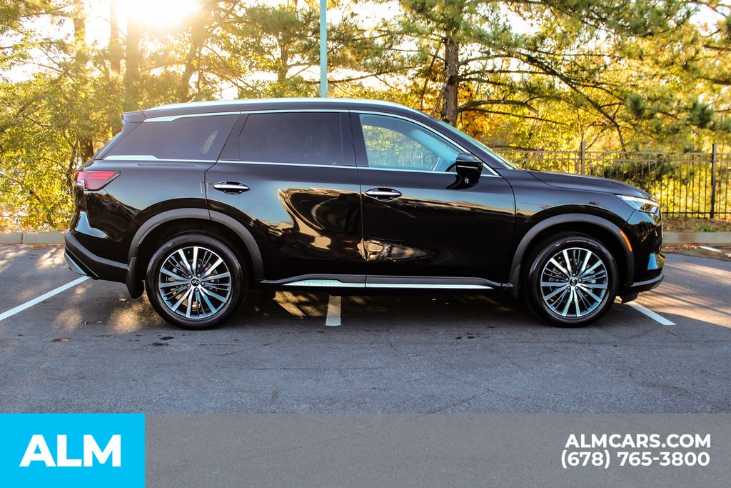 Used 2023 Black INFINITI Sensory image 9