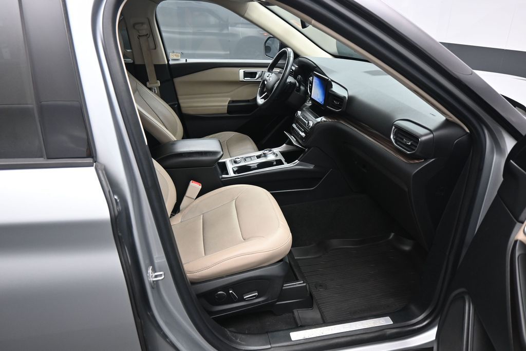 2020 Ford Explorer Limited Silver at Matthews Motors of Wilmington