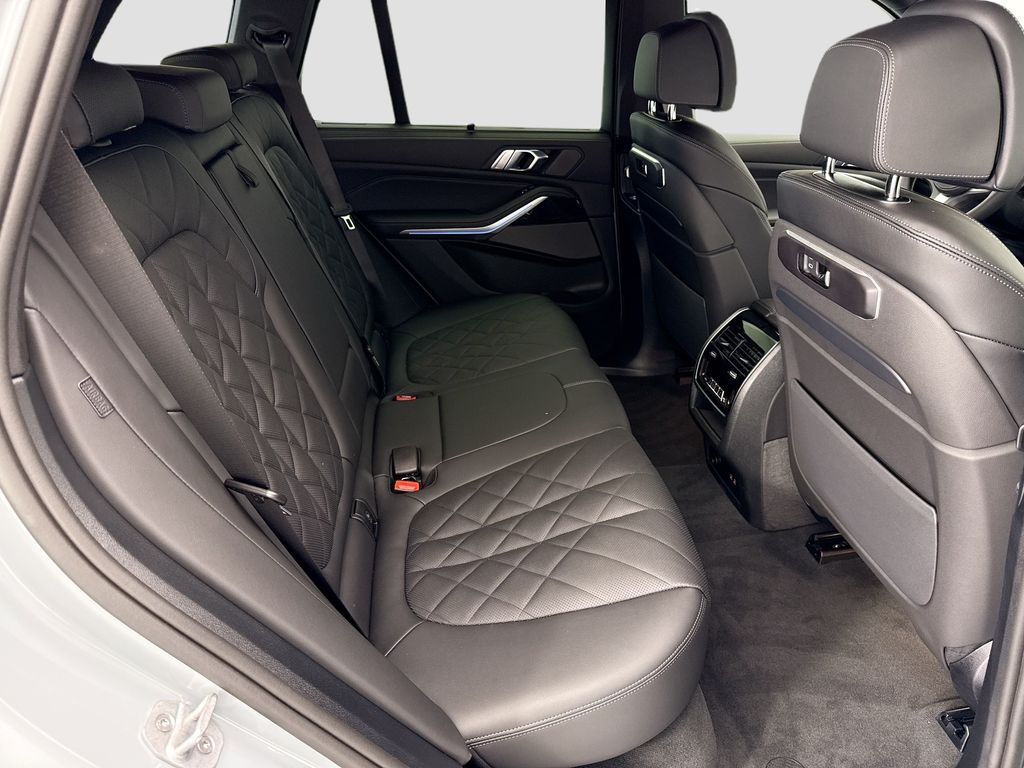 Thumbnail: 2026 BMW X5 - 21