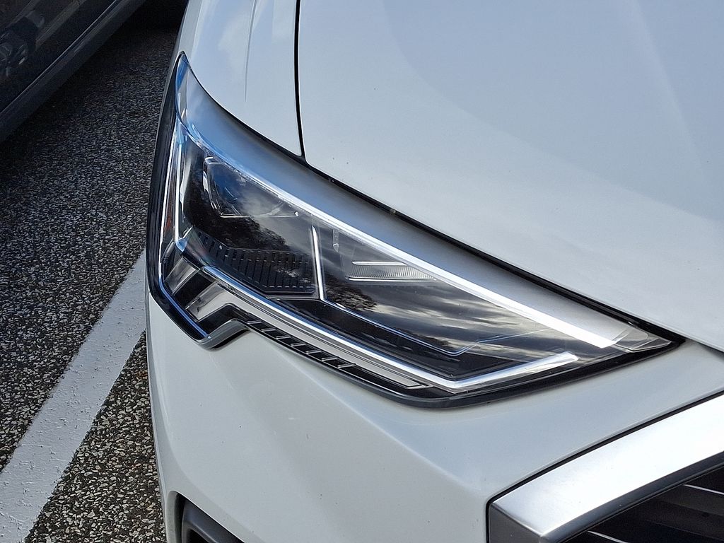 Thumbnail: 2022 Audi Q3 - 4