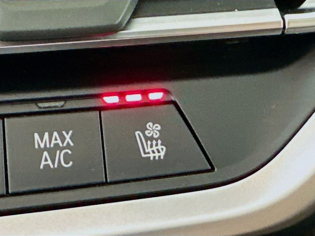 Thumbnail: 2023 BMW X3 - 21