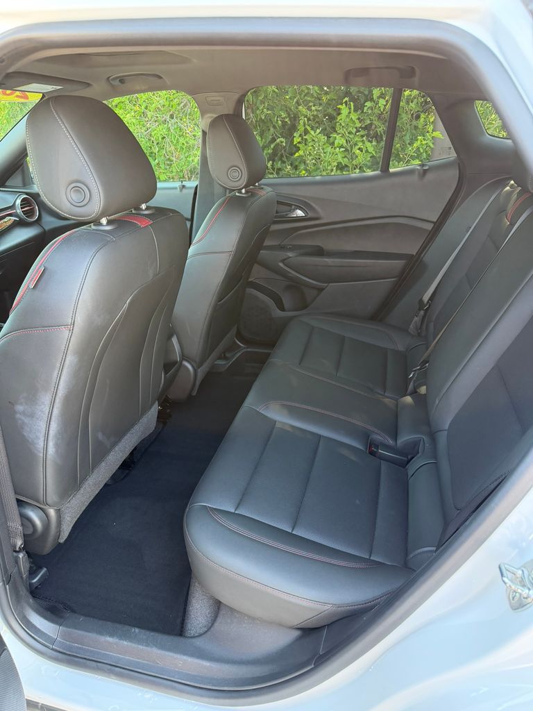 Used 2025 Chevrolet Trax SUV