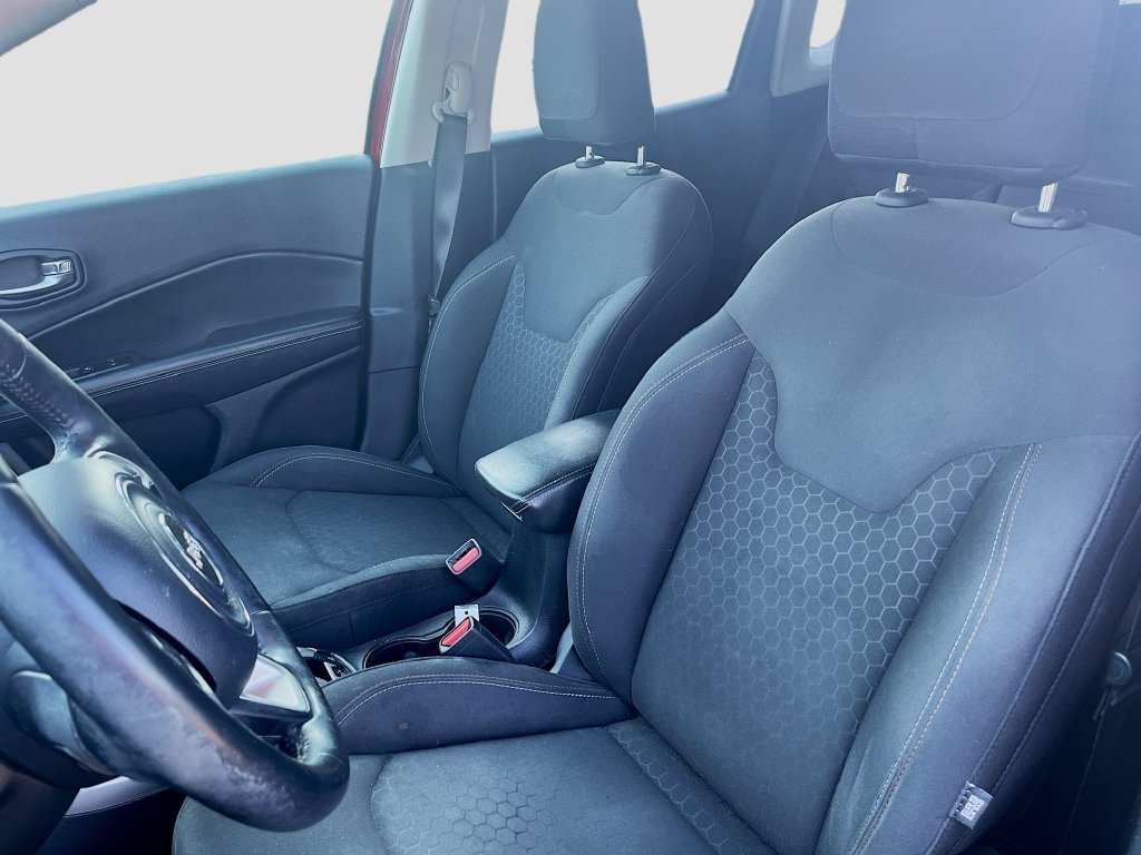 Used 2018 Red Jeep Sport image 12