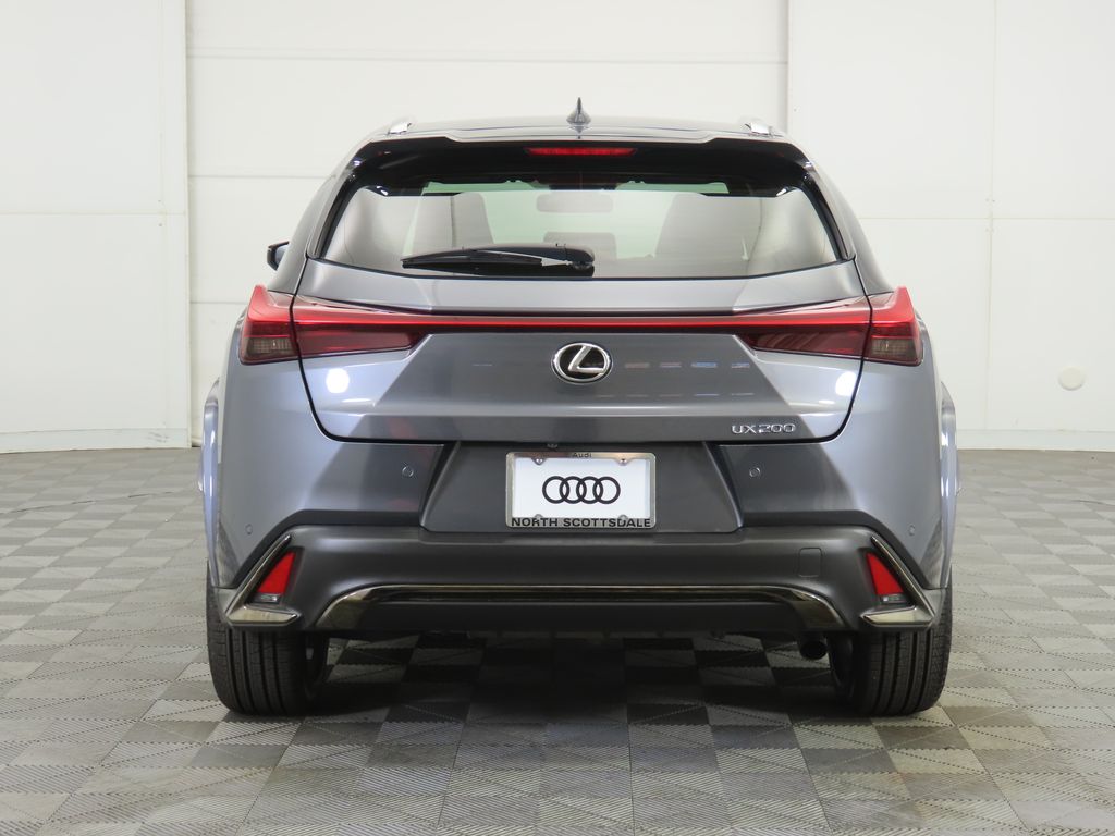 Thumbnail: 2022 Lexus UX - 6