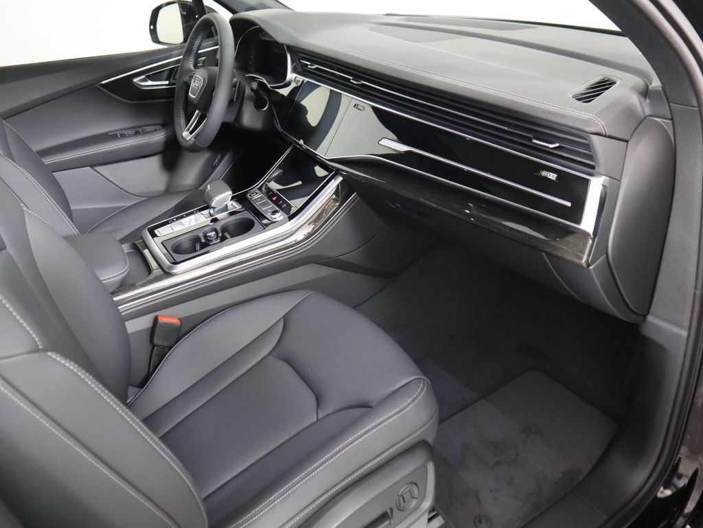 Thumbnail: 2026 Audi Q7 - 19