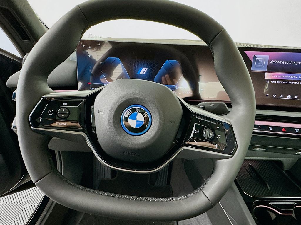 Thumbnail: 2024 BMW i5 - 10