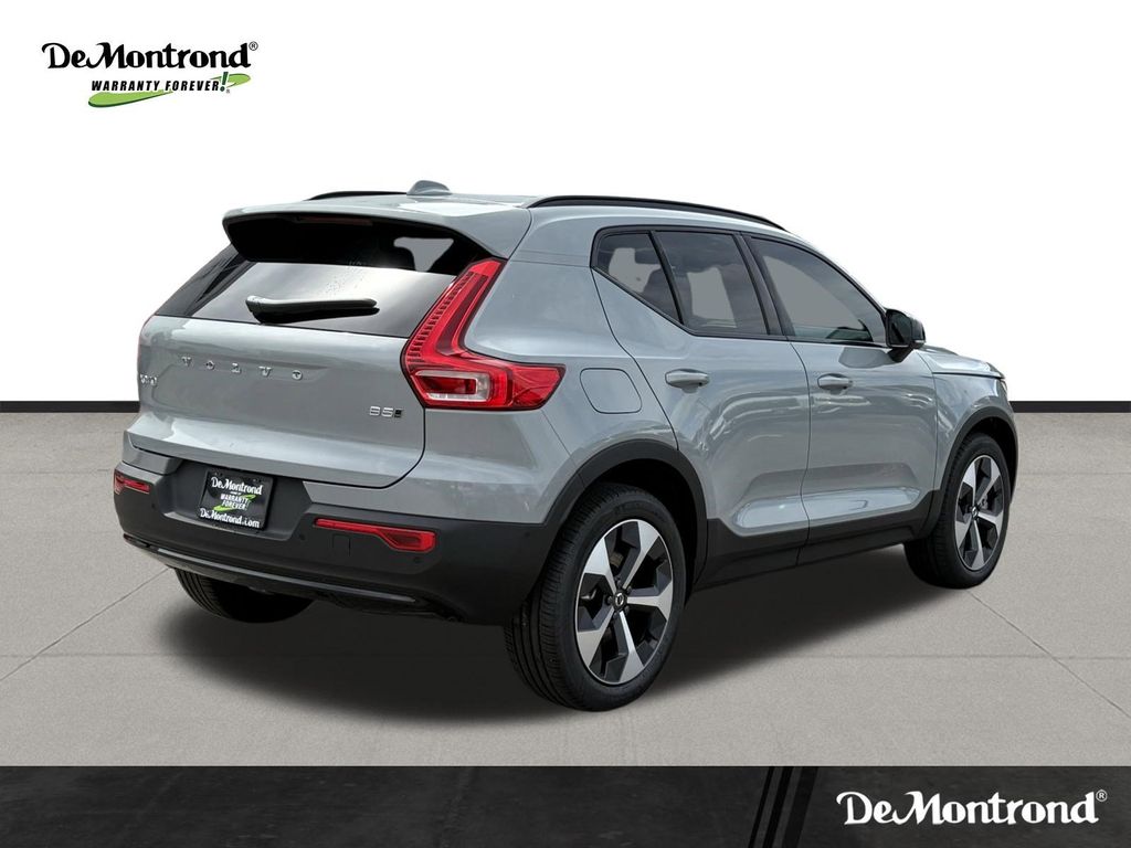 New 2026 Vapour Gray Volvo B5 AWD Plus image 5