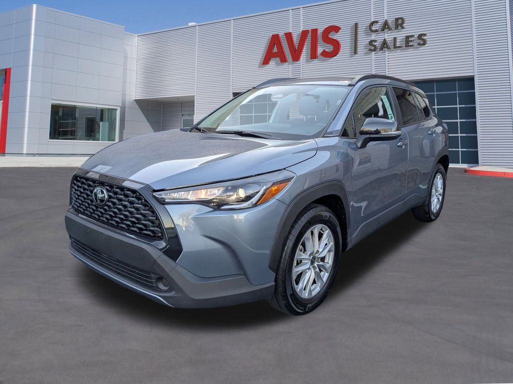 2025 Toyota Corolla Cross LE FWD