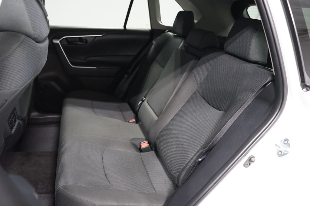 Thumbnail: 2025 Toyota RAV4 - 27