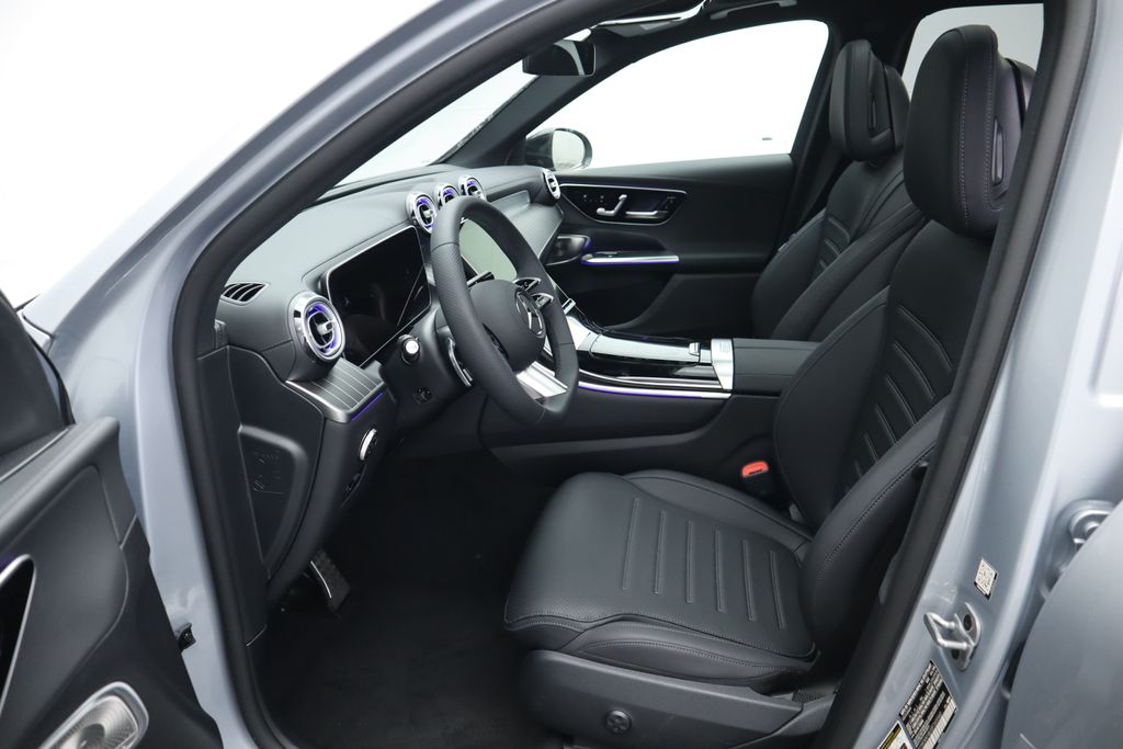 2025 Mercedes-Benz GLC 300 20