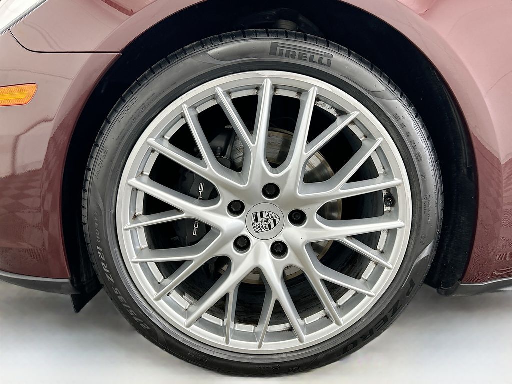 Thumbnail: 2019 Porsche Panamera - 31