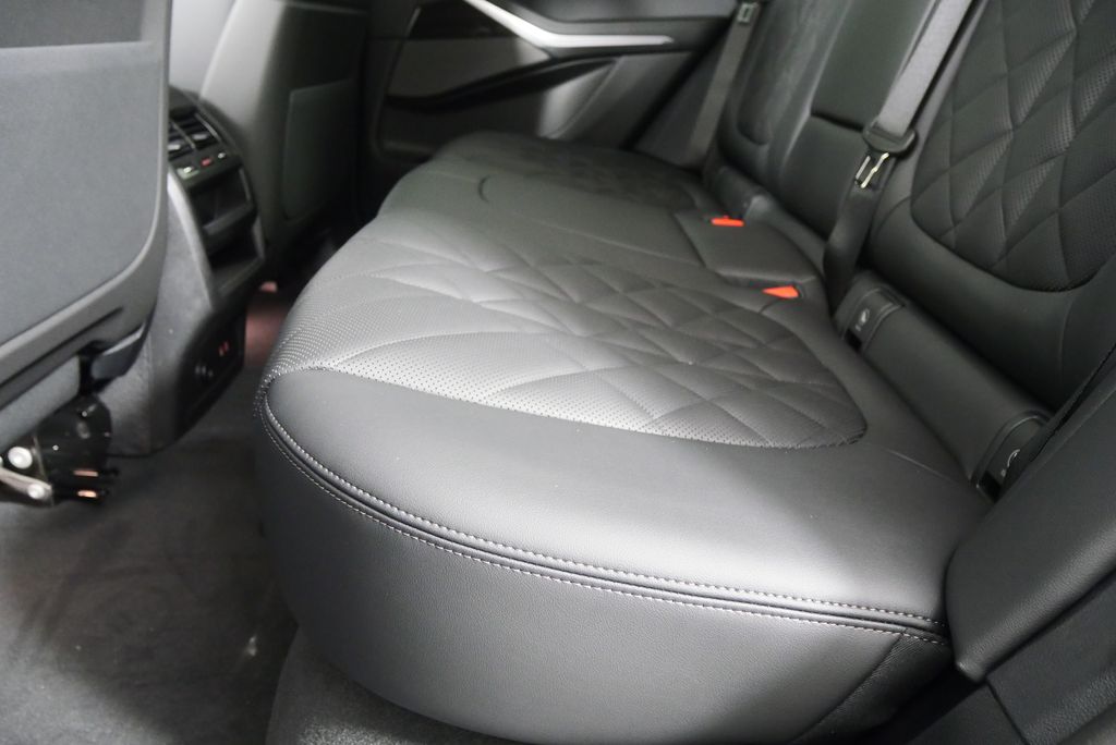 Thumbnail: 2026 BMW X5 - 15