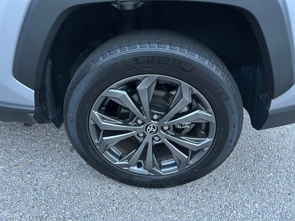 Thumbnail: 2023 Toyota RAV4 - 9