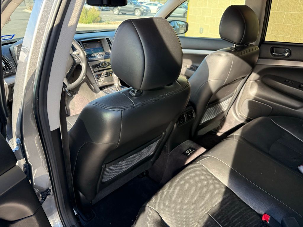 Thumbnail: 2011 INFINITI G37 - 9