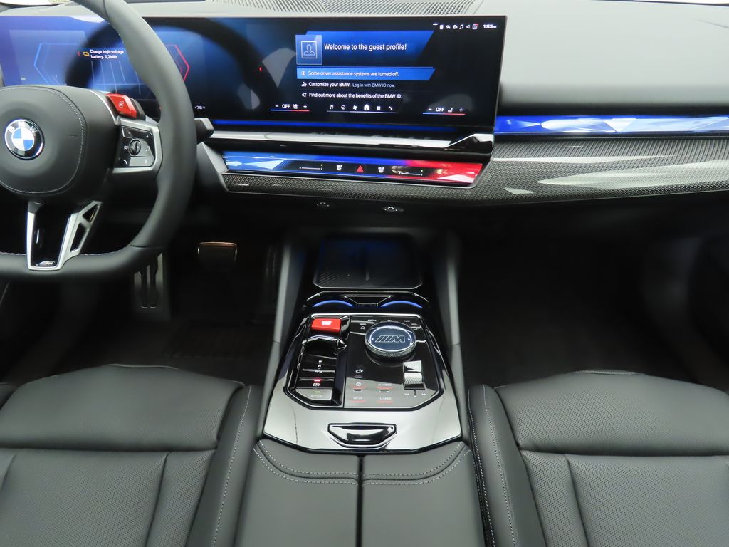Thumbnail: 2026 BMW M5 - 13