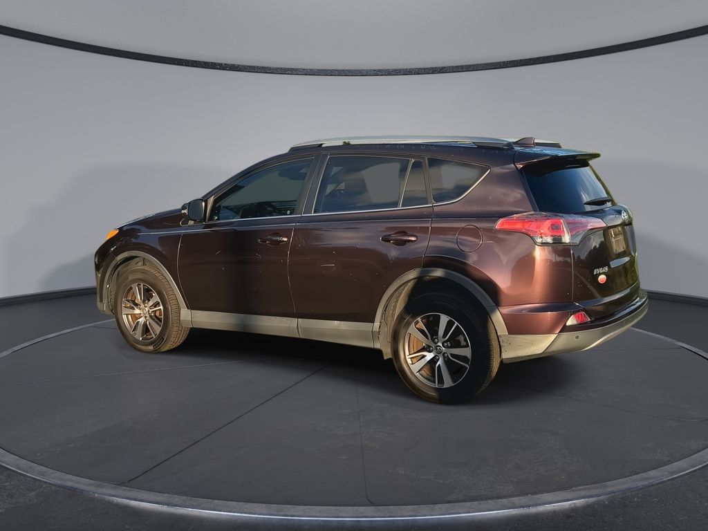 Thumbnail: 2018 Toyota RAV4 - 6
