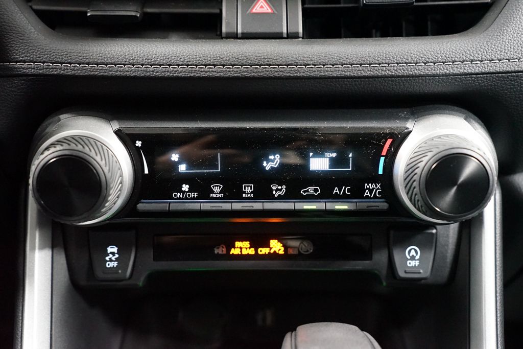 Thumbnail: 2024 Toyota RAV4 - 20