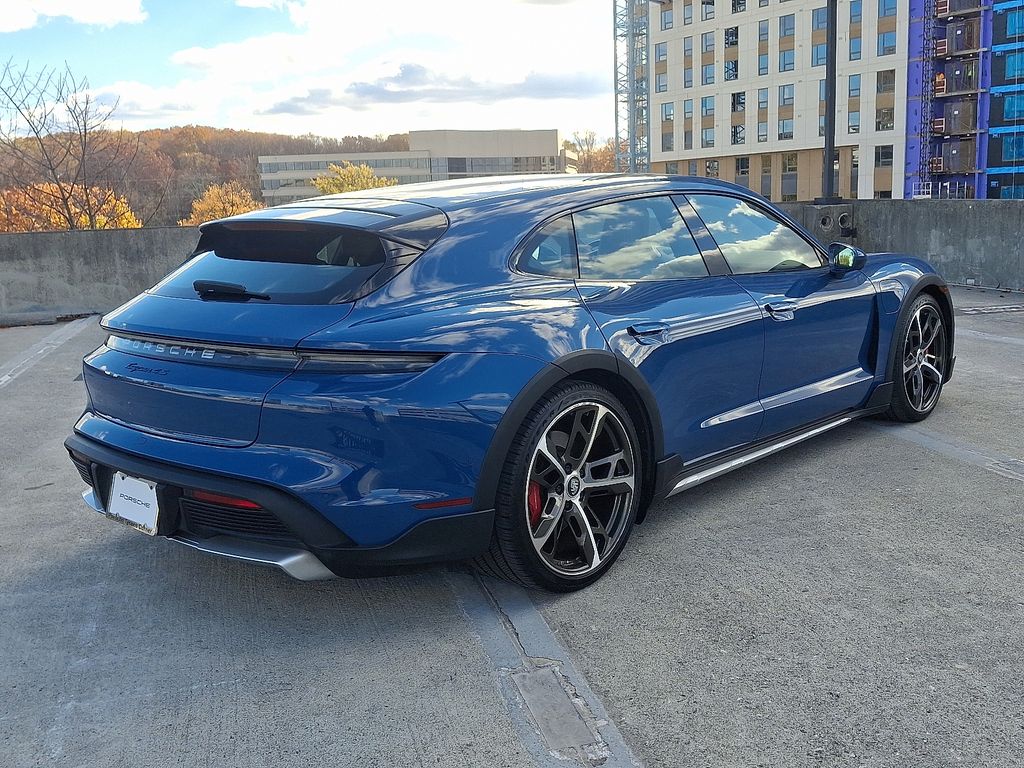 Thumbnail: 2021 Porsche Taycan - 8