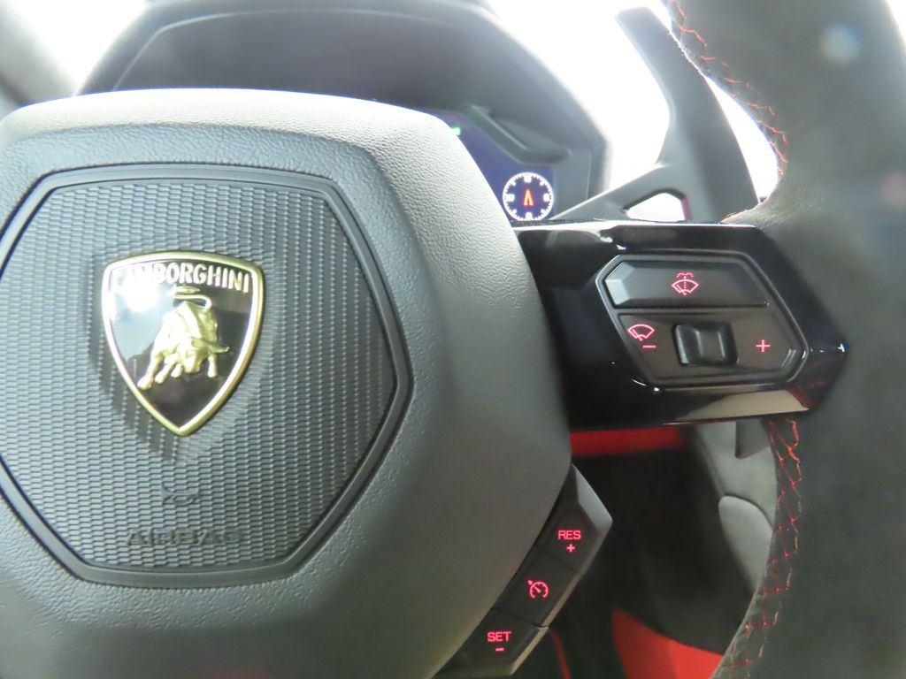Thumbnail: 2024 Lamborghini Huracan - 12