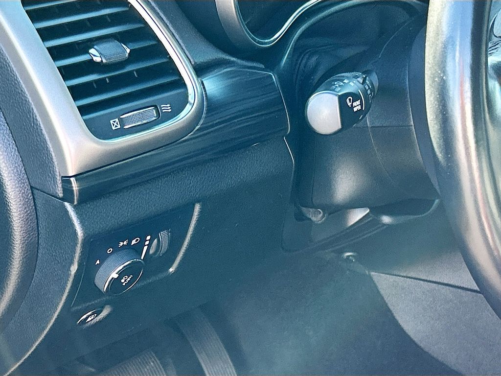 Thumbnail: 2021 Jeep Grand Cherokee - 10
