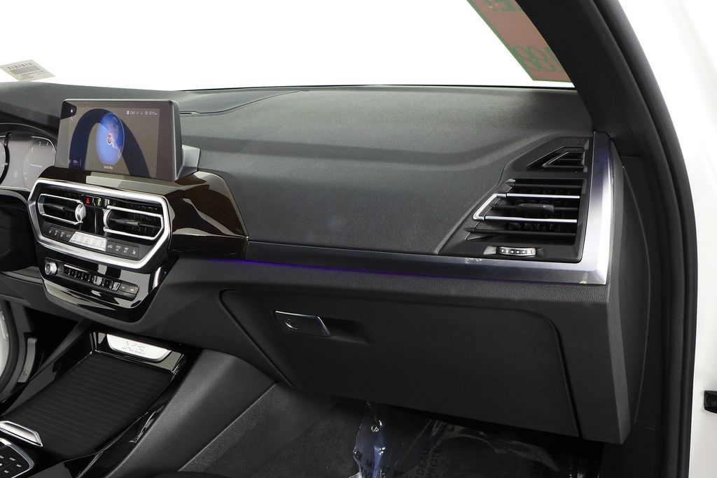 Thumbnail: 2022 BMW X3 - 14