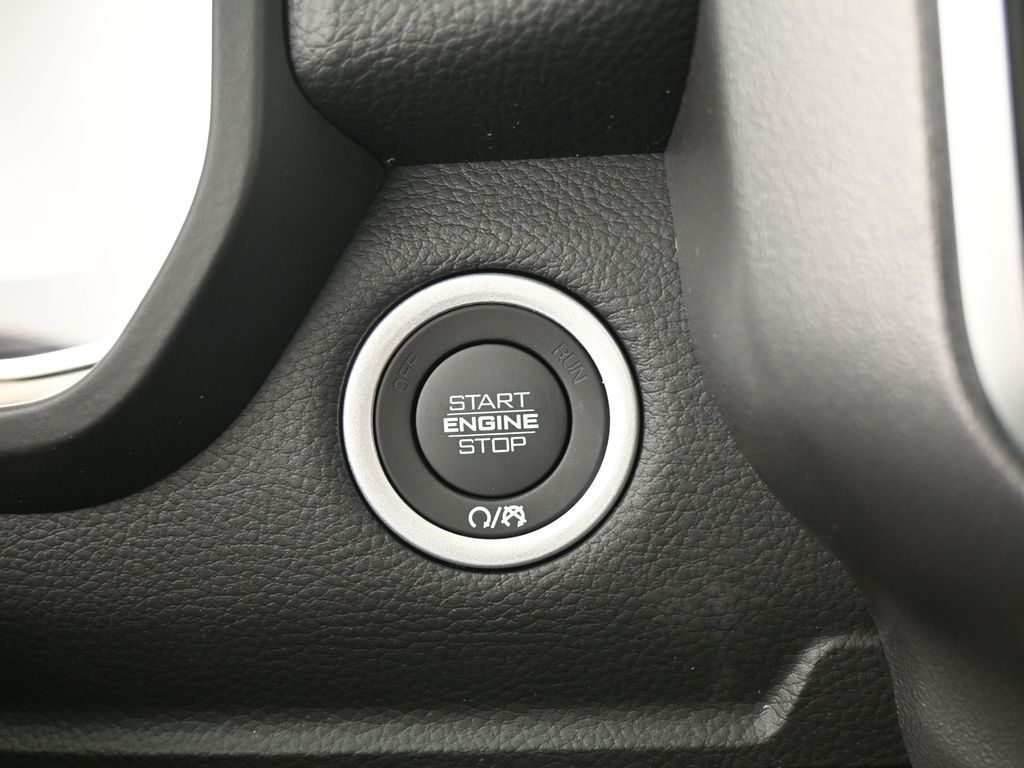 New 2026 Bright White Clearcoat Ram Big Horn/Lone Star image 17