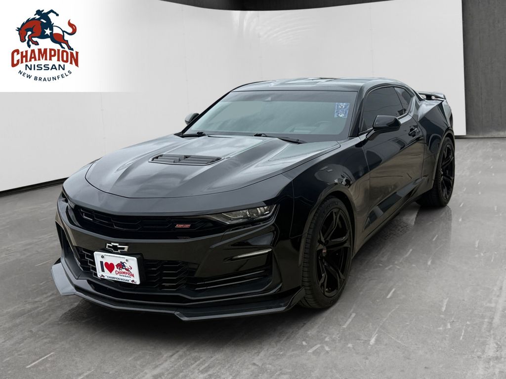 Black 2019 Chevrolet Camaro 2SS Coupe RWD Coupe Rear-Wheel Drive 6-Speed Manual