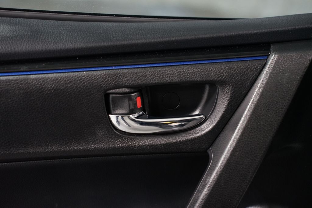 Thumbnail: 2019 Toyota Corolla - 29