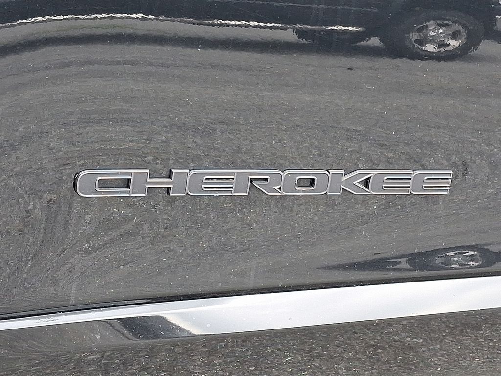 2019 Jeep Cherokee — photo 10