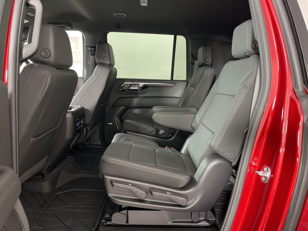 Thumbnail: 2026 Chevrolet Suburban - 24