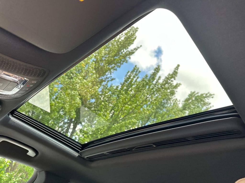 Thumbnail: 2026 Mercedes-Benz GLE - 16