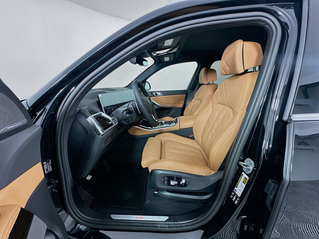 Thumbnail: 2026 BMW X5 - 16