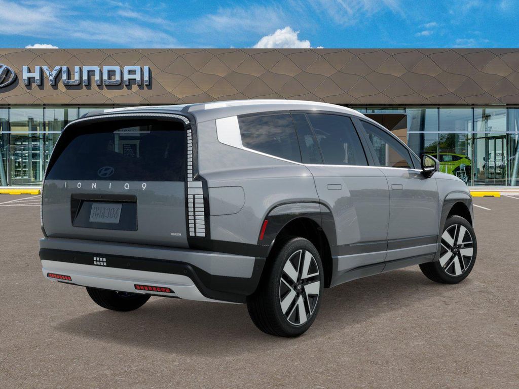 New 2026 Gray Hyundai SEL image 4