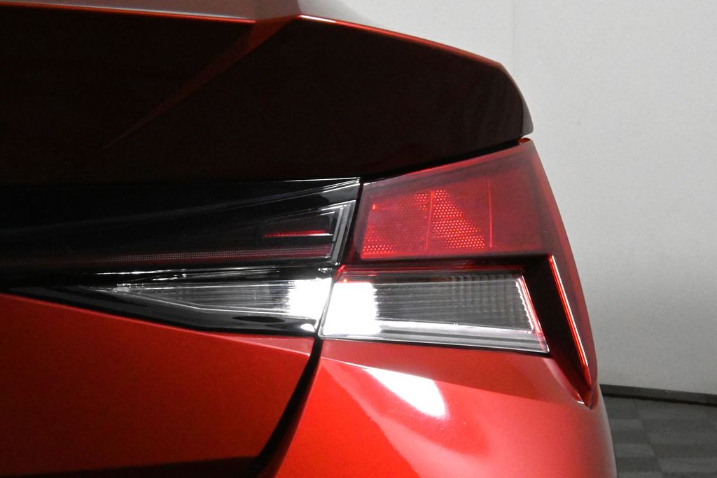 Thumbnail: 2021 Hyundai Elantra - 14