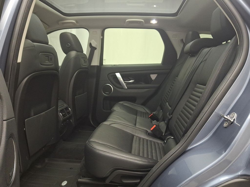 Thumbnail: 2020 Land Rover Discovery Sport - 10