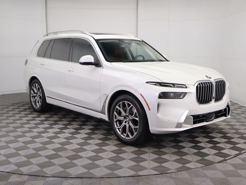 Thumbnail: 2023 BMW X7 - 3