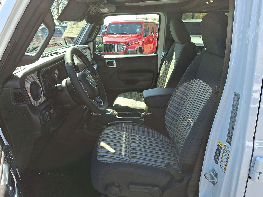 New 2026 Jeep Wrangler SUV